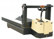 Elektro-Hochhubwagen mit Breitspurfahrwerk, Hubeinheit mit Prismengabeln